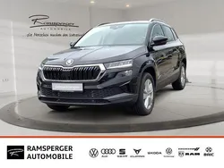 Schwarz (blackmagic perleffekt) Neu 2025 Skoda Karoq Selection SUV | 37.990 € (Guter Preis)
