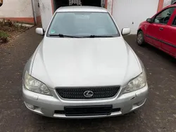 Gold Gebraucht 2002 Lexus IS200 Limousine | 1.500 €