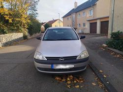 Silber Gebraucht 2002 Opel Corsa Kleinwagen | 1.600 €