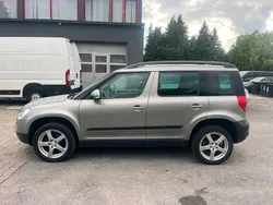 Silber Gebraucht 2011 Skoda Yeti SUV | 8.750 € (Fairer Preis)