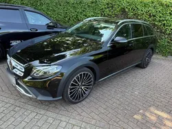 Schwarz Gebraucht 2017 Mercedes E220 Kombi | 21.000 €