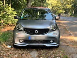 Grau Gebraucht 2018 Smart ForTwo Cabrio Brabus Cabrio | 24.900 € (Teuer)