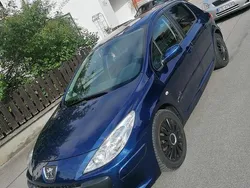 Blau Gebraucht 2007 Peugeot 307 Kleinwagen | 1.720 € (Fairer Preis)