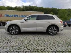 Beige Gebraucht 2021 VW Touareg Atmosphere SUV | 49.990 € (Etwas zu teuer)