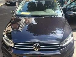 Schwarz Gebraucht 2022 VW Touran Van / Kleinbus | 26.950 € (Guter Preis)