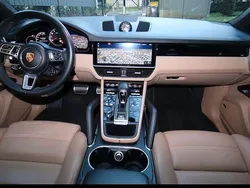 Schwarz Gebraucht 2018 Porsche Cayenne Turbo Chrono SUV | 69.500 € (Teuer)