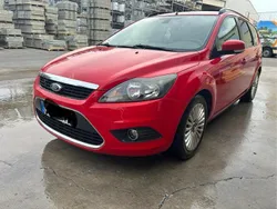 Rot Gebraucht 2010 Ford Focus Titanium Kombi | 3.100 € (Fairer Preis)