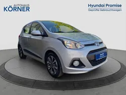 Silber Gebraucht 2015 Hyundai i10 YES! Kleinwagen | 12.900 € (Etwas zu teuer)