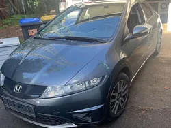 Grau Gebraucht 2011 Honda Civic Comfort Limousine | 5.990 € (Fairer Preis)