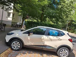 Grau Gebraucht 2016 Renault Captur Experience SUV | 9.500 € (Fairer Preis)