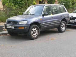Blau Gebraucht 1998 Toyota RAV4 SUV | 2.399 € (Guter Preis)