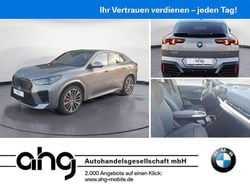 Grau Neu 2025 BMW iX2 M Sport SUV | 62.680 € (Teuer)