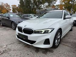 Alpinweiss iii Gebraucht 2022 BMW 318 Sport Line Kombi | 23.990 € (Fairer Preis)
