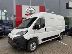 Icy white Neu 2024 Toyota Proace H2 Van | 44.790 € (Teuer)
