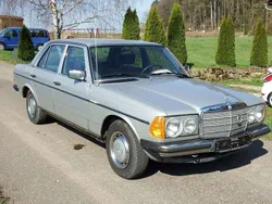 Silber Gebraucht 1979 Mercedes 300 Limousine | 21.900 €