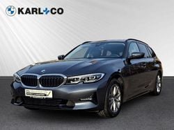 Grau Gebraucht 2022 BMW 318 Sport Line Kombi | 23.998 € (Guter Preis)