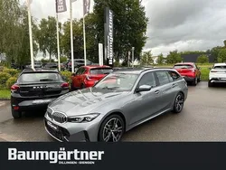 Grau Gebraucht 2024 BMW 330 M Sport Kombi | 39.880 € (Superpreis)