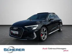 Schwarz (metallic) Gebraucht 2022 Audi S3 Ambiente Limousine | 41.580 € (Etwas zu teuer)