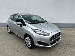 Weiß Gebraucht 2014 Ford Fiesta Titanium Kleinwagen | 4.200 €