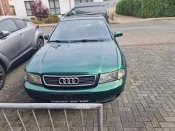 Grün Gebraucht 1998 Audi A4 Limousine | 1.000 € (Guter Preis)