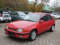 Rot Gebraucht 1986 Opel Kadett Limousine | 1.990 €