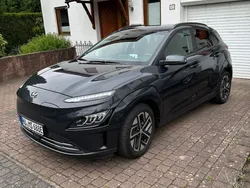Blau Gebraucht 2022 Hyundai Kona Prime SUV | 24.900 € (Fairer Preis)