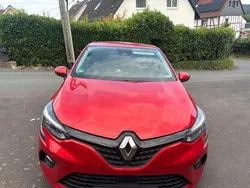 Rot Gebraucht 2020 Renault Clio V Kleinwagen | 10.000 € (Etwas zu teuer)