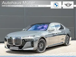 Grau Gebraucht 2024 BMW 740 Executive Limousine | 134.960 €