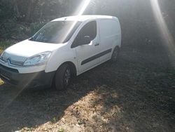 Weiß Gebraucht 2015 Citroën Berlingo Van / Kleinbus | 3.000 € (Superpreis)
