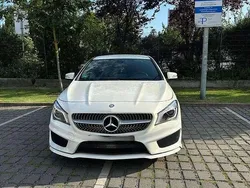 Weiß Gebraucht 2015 Mercedes CLA180 AMG line Limousine | 19.900 € (Fairer Preis)