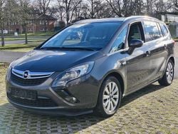 Grau Gebraucht 2015 Opel Zafira Tourer Innovation Van / Kleinbus | 6.200 € (Guter Preis)