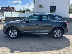 Grau Gebraucht 2019 Audi Q5 Design SUV | 21.900 € (Teuer)