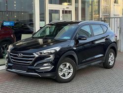 Phantom black / mic Gebraucht 2016 Hyundai Tucson Intro Edition SUV | 19.490 € (Fairer Preis)