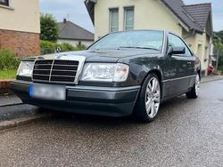Andere farben Gebraucht 1992 Mercedes E300 Coupé | 11.000 €