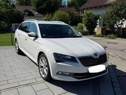 Weiß Gebraucht 2018 Skoda Superb Style Kombi | 23.900 € (Fairer Preis)