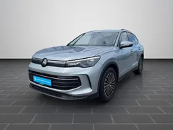 Oyster silver metallic (metallic) Gebraucht 2025 VW Tiguan Life SUV | 33.980 € (Guter Preis)