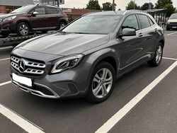 Grau Gebraucht 2019 Mercedes GLA220 SUV | 19.990 € (Guter Preis)