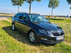 Schwarz Gebraucht 2017 Skoda Octavia Style Kombi | 14.499 € (Fairer Preis)