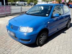 Blau Gebraucht 2001 VW Polo Kleinwagen | 2.250 € (Teuer)