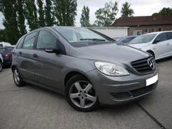 Grau Gebraucht 2006 Mercedes B170 Van / Kleinbus | 1.499 €