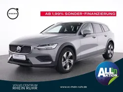 Grau Gebraucht 2023 Volvo V60 CC Plus Kombi | 38.980 € (Superpreis)