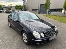 Schwarz Gebraucht 2003 Mercedes E220 Avantgarde Limousine | 3.500 € (Fairer Preis)