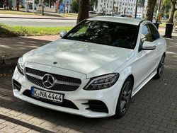 Weiß Gebraucht 2019 Mercedes C220 AMG line Limousine | 25.900 € (Teuer)