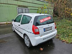 Weiß Gebraucht 2007 Citroën C2 Kleinwagen | 2.150 €