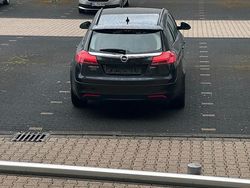 Schwarz Gebraucht 2010 Opel Insignia Kombi | 1.600 € (Superpreis)