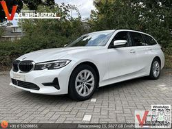 Weiß Gebraucht 2020 BMW 316 Sport Line Kombi | 15.700 € (Fairer Preis)