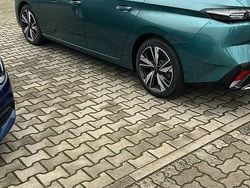 Blau Gebraucht 2022 Peugeot 308 SW Kombi | 20.500 €