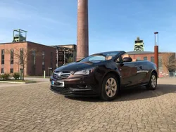 Braun Gebraucht 2018 Opel Cascada Ultimate Cabrio | 21.900 € (Teuer)