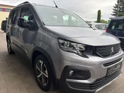 Grau Gebraucht 2018 Peugeot Rifter GT-line Van / Kleinbus | 15.999 € (Guter Preis)