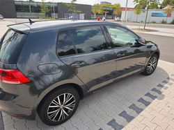 Schwarz Gebraucht 2016 VW Golf VII Allstar Limousine | 10.499 € (Etwas zu teuer)